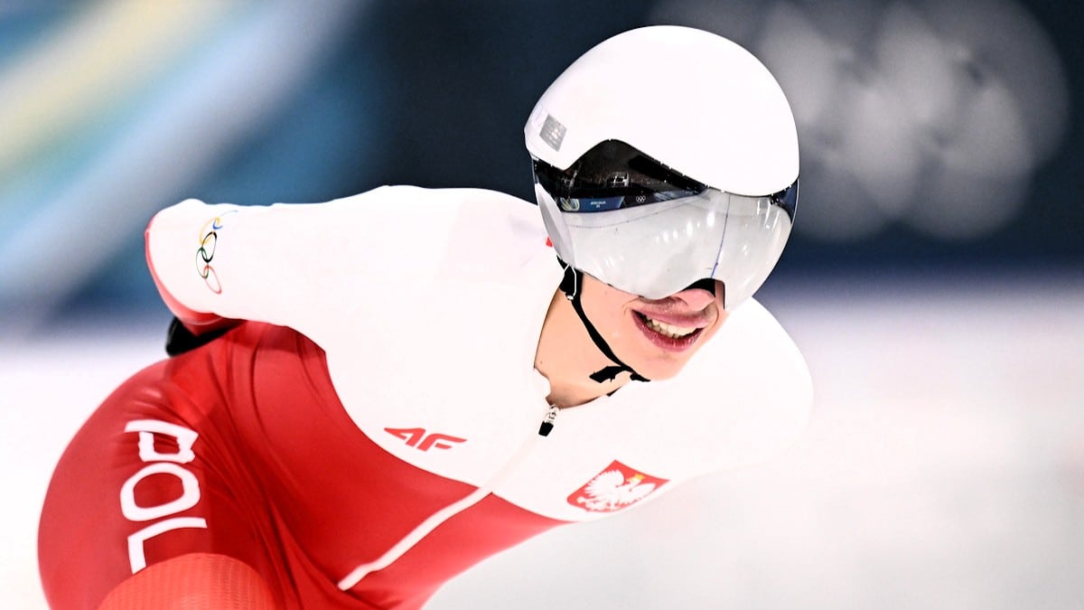 Mężczyzna w sportowym stroju  Mamy drugi medal na igrzyskach Siemirunnij ze srebrem