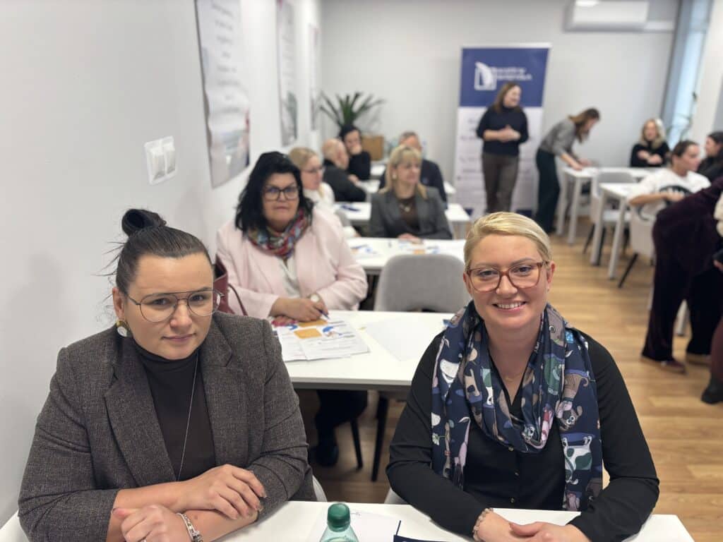 informacyjnym w Gorzowie wzięli udział przedstawiciele trzeciego sektora z Gorzowa. Z możliwości uczestnictwa w spotkaniu informacyjnym w Gorzowie wzięli udział przedstawiciele trzeciego sektora z Gorzowa Dają wędkę nie rybę Centrum Wsparcia NGO ruszyło w trasę