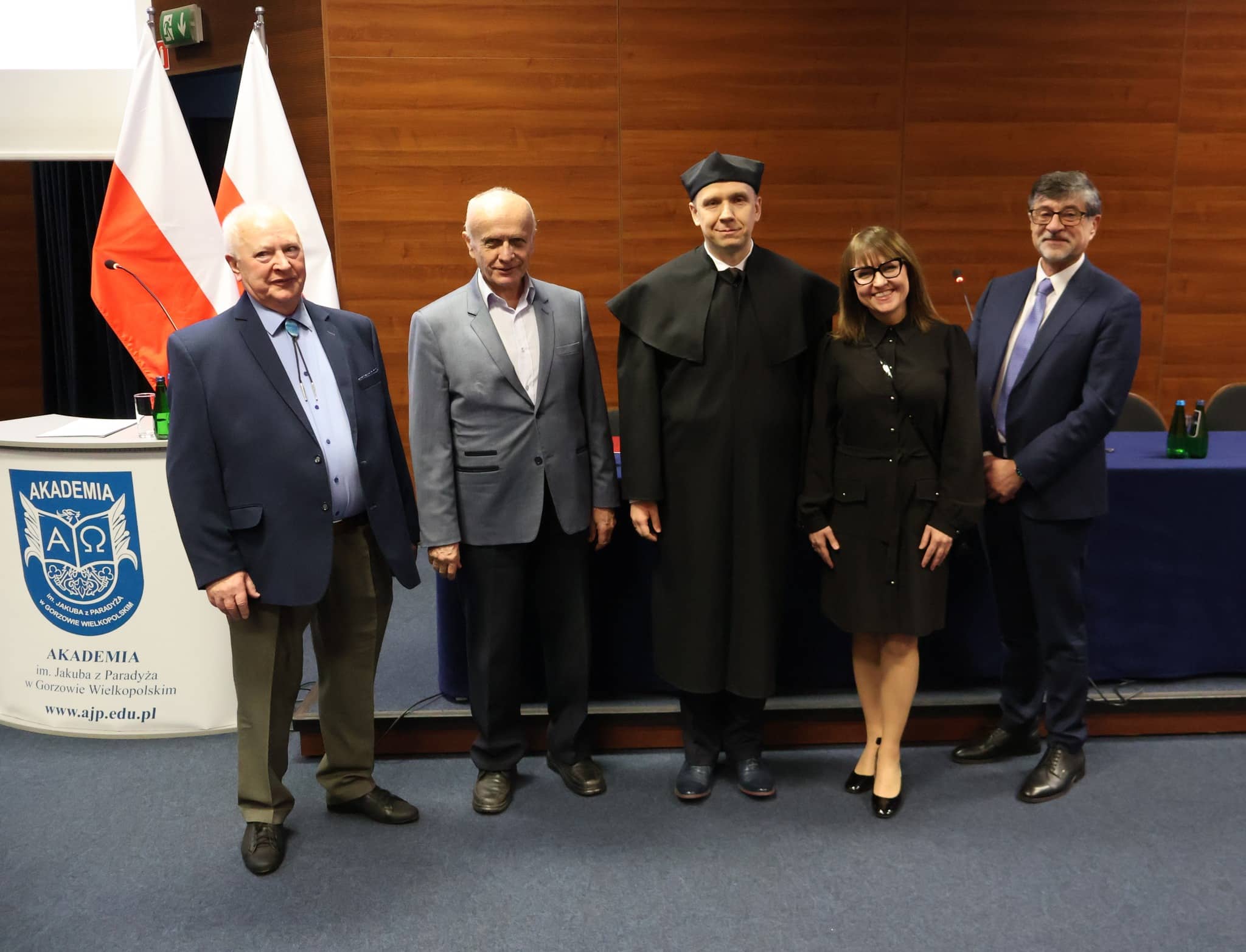 17 marca br. odbyła się promocja doktorska z uroczystym posiedzeniem Senatu Akademii im. Jakuba z Paradyża Uroczyste Gaudeamus igitur podniosłe słowa ślubowania i poczucie że uczelnia właśnie zapisuje ważny rozdział swojej historii Fot AJP Historyczny doktorat na gorzowskiej AJP