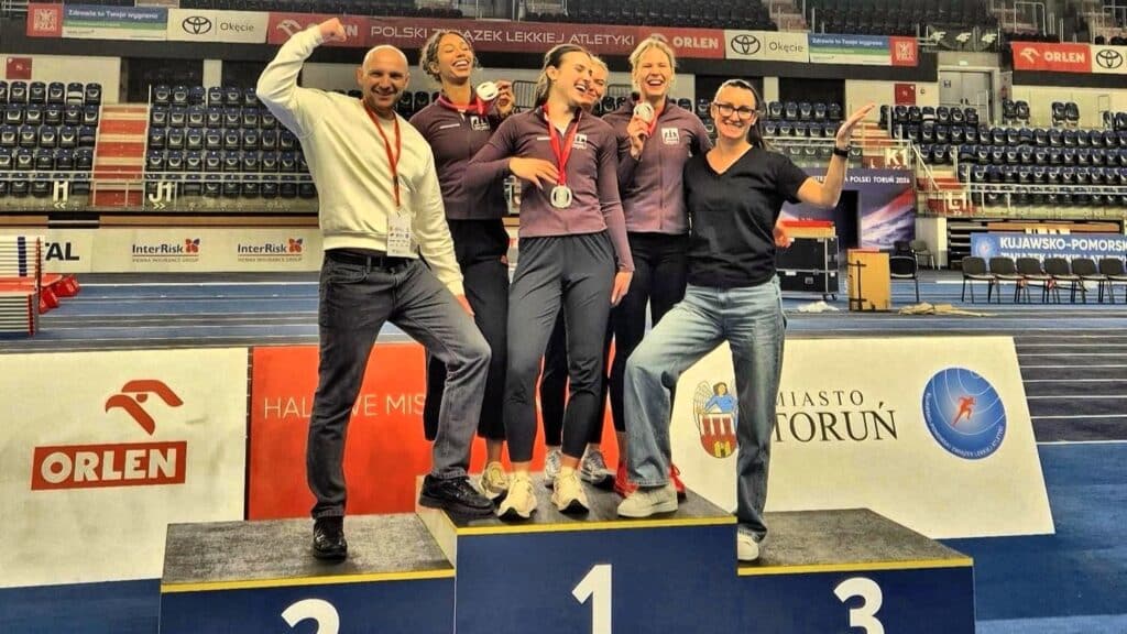 Processed with MOLDIV Dwie srebrne sztafety i brązowa Nikola Horowska