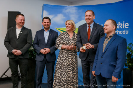 Konferencja w sprawie wsparcia pszczelarzy i kół wędkarskich fot. Marta Jamińska