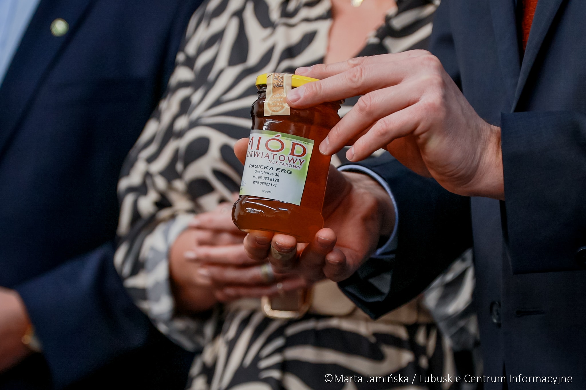 Konferencja w sprawie wsparcia pszczelarzy i kół wędkarskich fot. Marta Jamińska