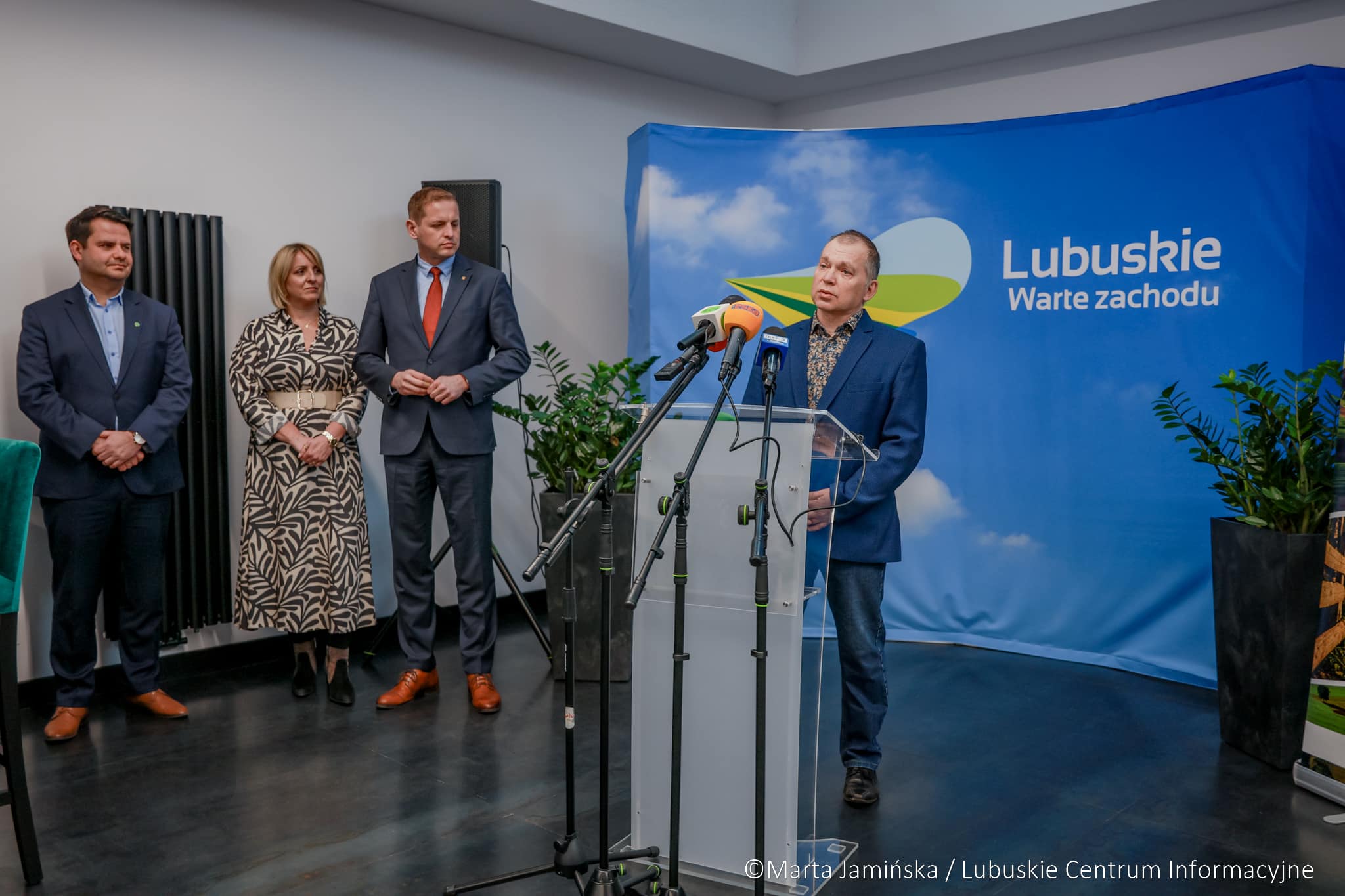 Konferencja w sprawie wsparcia pszczelarzy i kół wędkarskich fot. Marta Jamińska