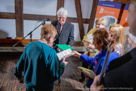 Prawie 200 pisanek z całej Polski można oglądać w Spichlerzu na wystawie pokonkursowej 53. Ogólnopolskiego Konkursu Pisanek im. Michała Kowalskiego.