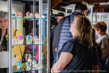 Prawie 200 pisanek z całej Polski można oglądać w Spichlerzu na wystawie pokonkursowej 53. Ogólnopolskiego Konkursu Pisanek im. Michała Kowalskiego.