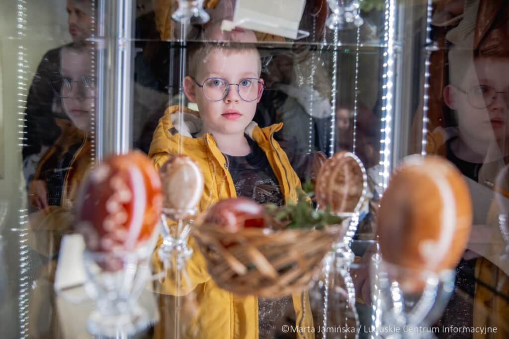 Prawie 200 pisanek z całej Polski można oglądać w Spichlerzu na wystawie pokonkursowej 53. Ogólnopolskiego Konkursu Pisanek im. Michała Kowalskiego.