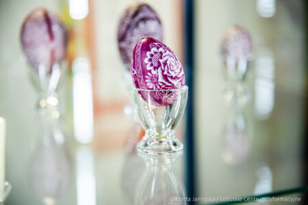 Prawie 200 pisanek z całej Polski można oglądać w Spichlerzu na wystawie pokonkursowej 53. Ogólnopolskiego Konkursu Pisanek im. Michała Kowalskiego.