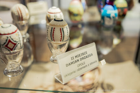 Prawie 200 pisanek z całej Polski można oglądać w Spichlerzu na wystawie pokonkursowej 53. Ogólnopolskiego Konkursu Pisanek im. Michała Kowalskiego.