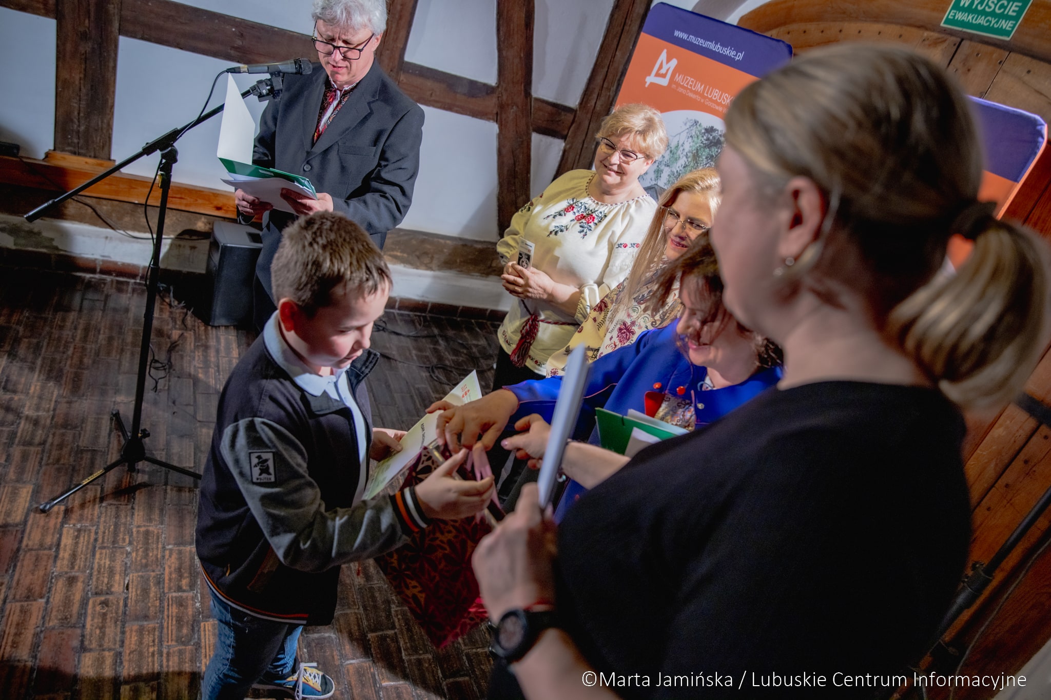 Prawie 200 pisanek z całej Polski można oglądać w Spichlerzu na wystawie pokonkursowej 53. Ogólnopolskiego Konkursu Pisanek im. Michała Kowalskiego.
