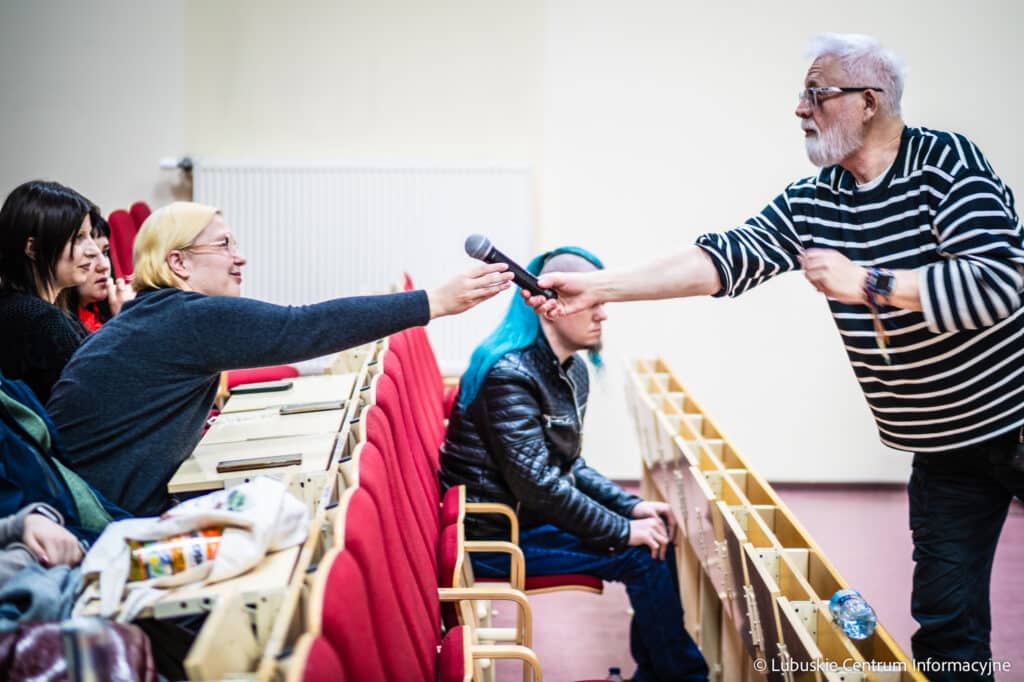 Spotkanie z Tomaszem Raczkiem na Uniwersytecie Zielonogórskim. Fot. Karol Kolba/ LCI Kino musi wyzwalać emocje