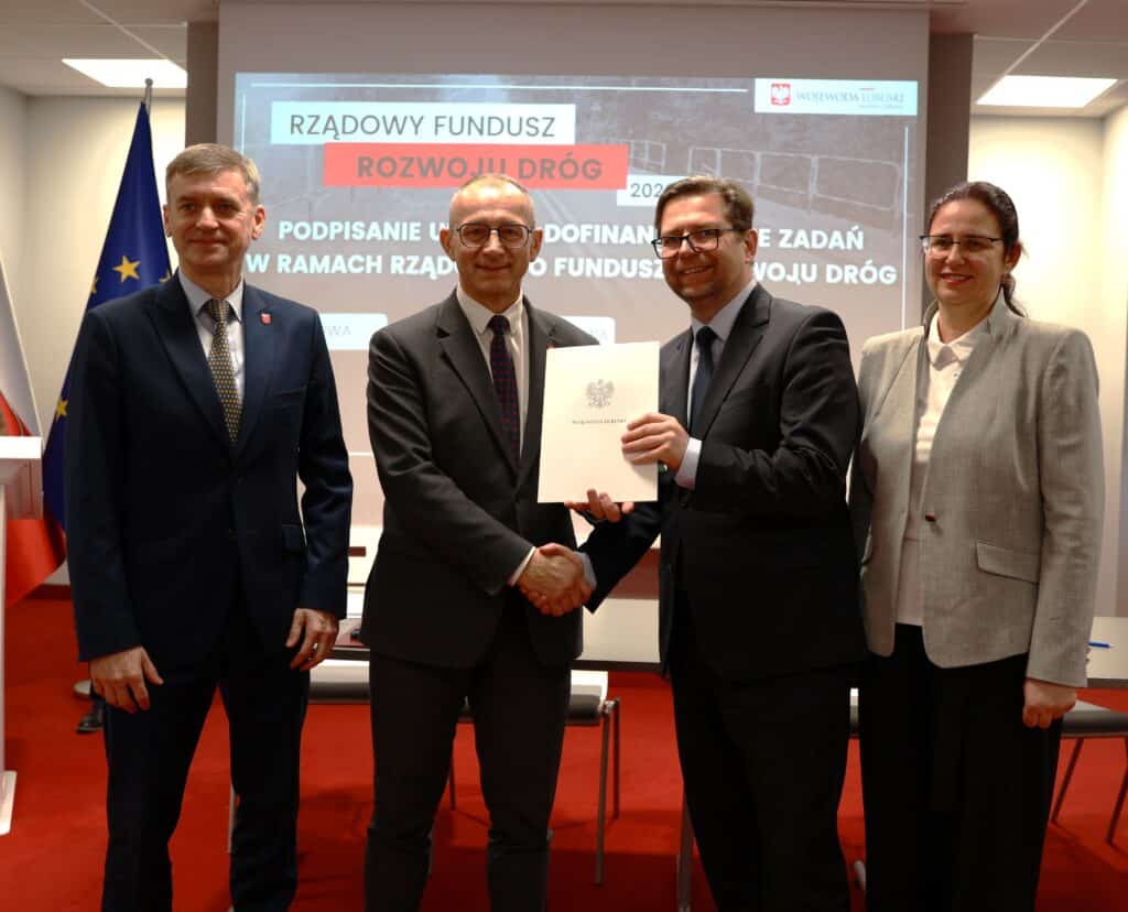 Podpisanie umów w ramach Rządowego Funduszu Rozwoju Dróg z przedstawicielami powiatów i gmin lubuskiego