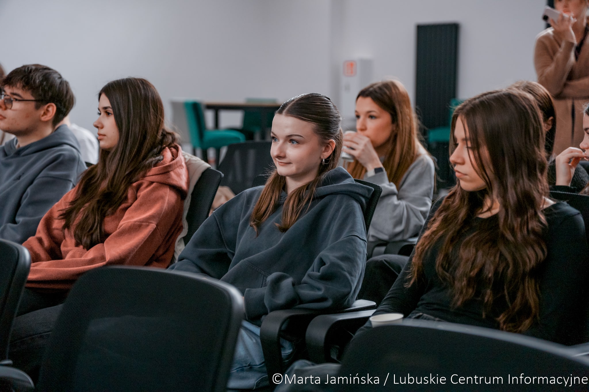 W Lubuskim Centrum Cyfryzacji Go Cloud w Gorzowie Wielkopolskim odbyło się spotkanie w ramach „Tygodnia Włączenia Cyfrowego Osób Starszych”