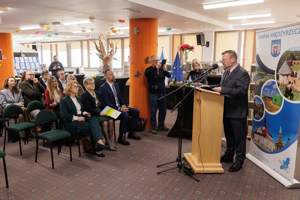 W Międzyrzeczu zainaugurowano projekt „Żywe miejsca pamięci”.