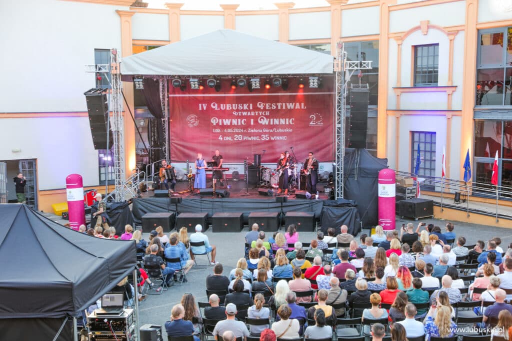   Podczas majówki winiarze zejdą do podziemia