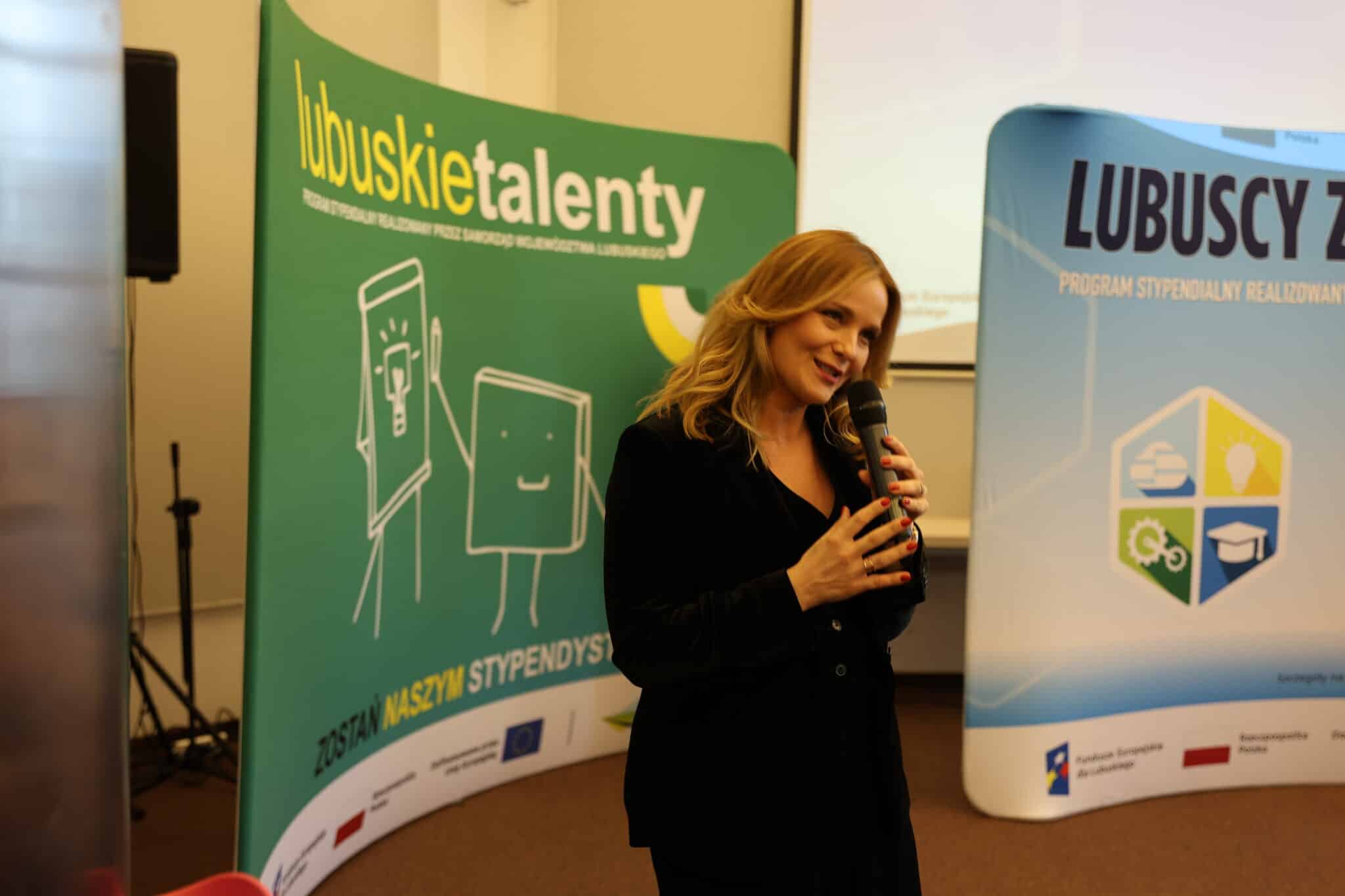 W Gorzowie Wielkopolskim wręczono stypendia w ramach programów „Lubuskie Talenty” i „Lubuscy Zawodowcy”.