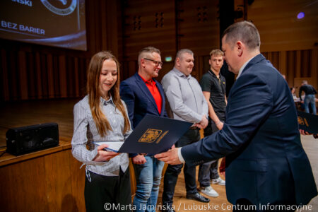 Gala nagród sportowych w Filharmonii Gorzowskiej. Wyróżniono najlepszych sportowców i trenerów.