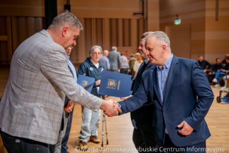 Gala nagród sportowych w Filharmonii Gorzowskiej. Wyróżniono najlepszych sportowców i trenerów.