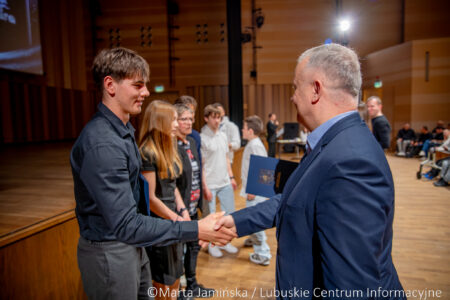 Gala nagród sportowych w Filharmonii Gorzowskiej. Wyróżniono najlepszych sportowców i trenerów.