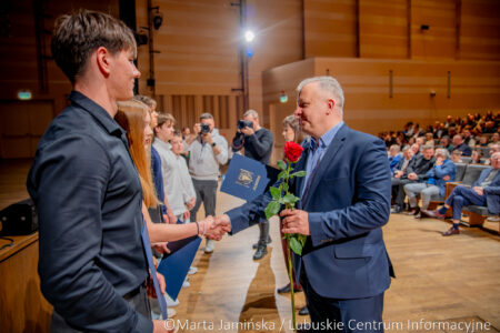 Gala nagród sportowych w Filharmonii Gorzowskiej. Wyróżniono najlepszych sportowców i trenerów.