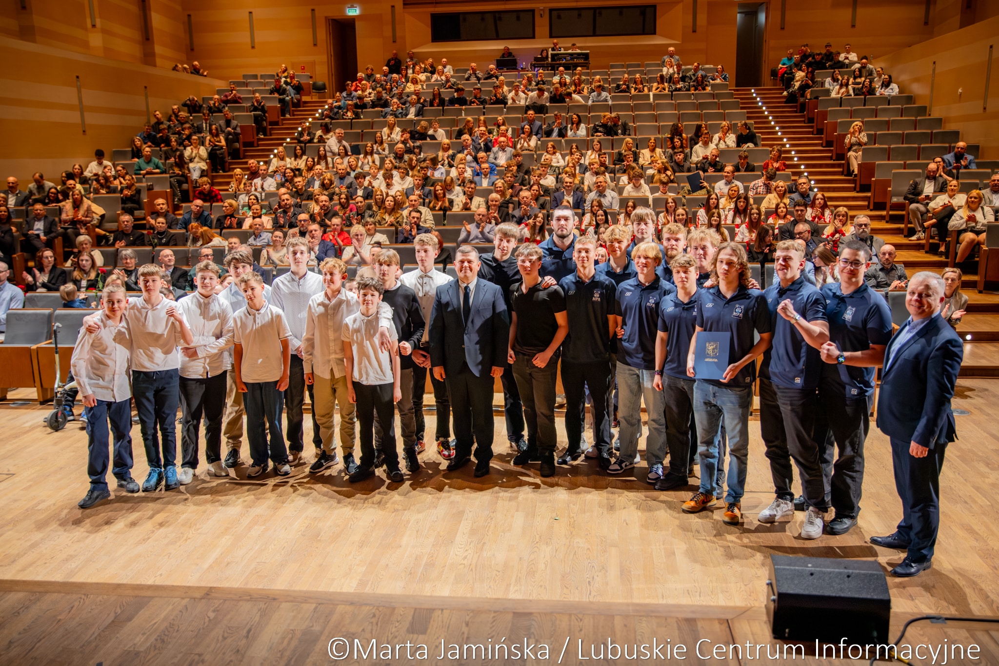 Gala nagród sportowych w Filharmonii Gorzowskiej. Wyróżniono najlepszych sportowców i trenerów.